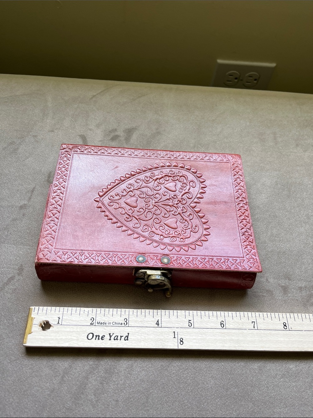 Red Embossed Heart Lock Journal Notebook - Unbranded - Picture 7 of 7